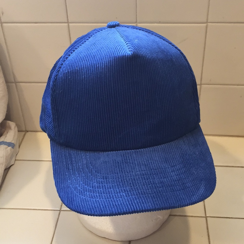 RePlay baseball style hat in great condition,